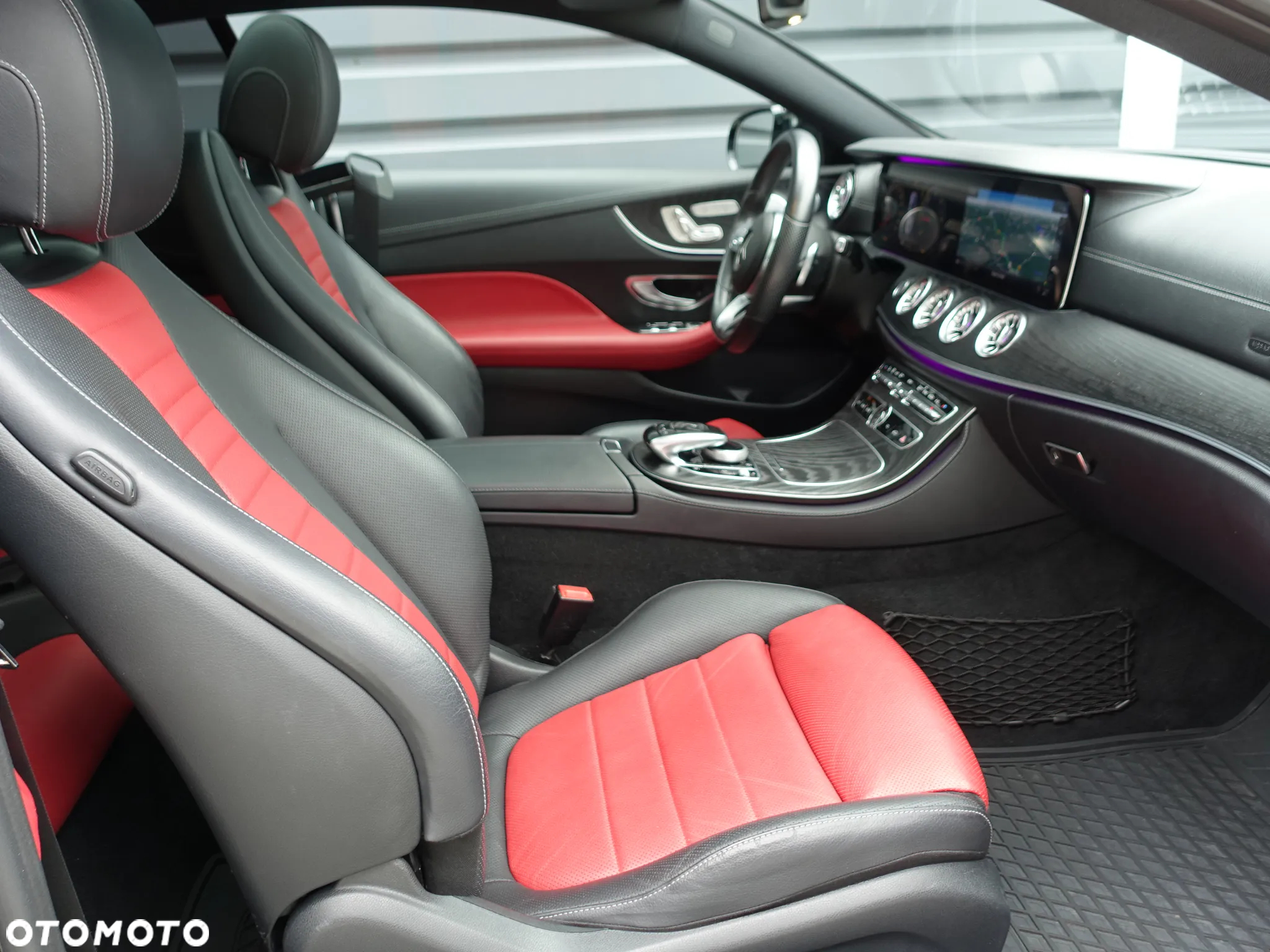 Mercedes-Benz Klasa E 220 d Coupe 4-Matic AMG - 17