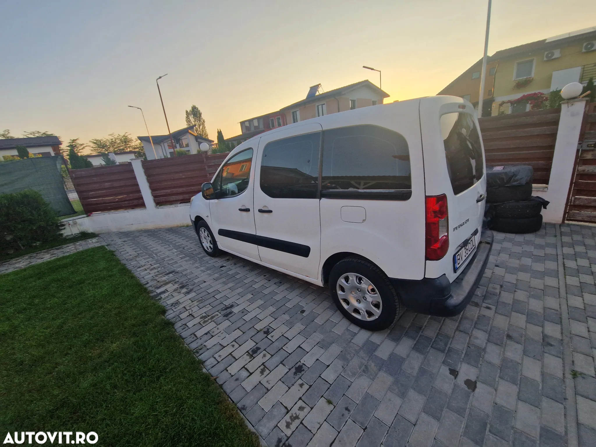 Peugeot Partner Tepee HDi 75 Esplanade - 2