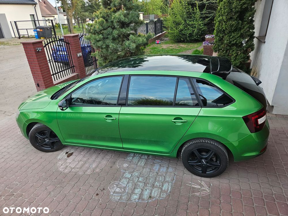 Skoda RAPID - 12