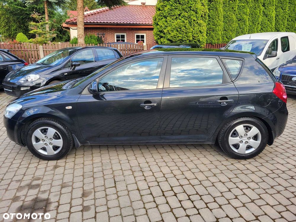 Kia Ceed - 7