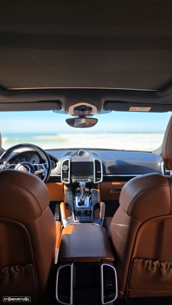 Porsche Cayenne S - 9