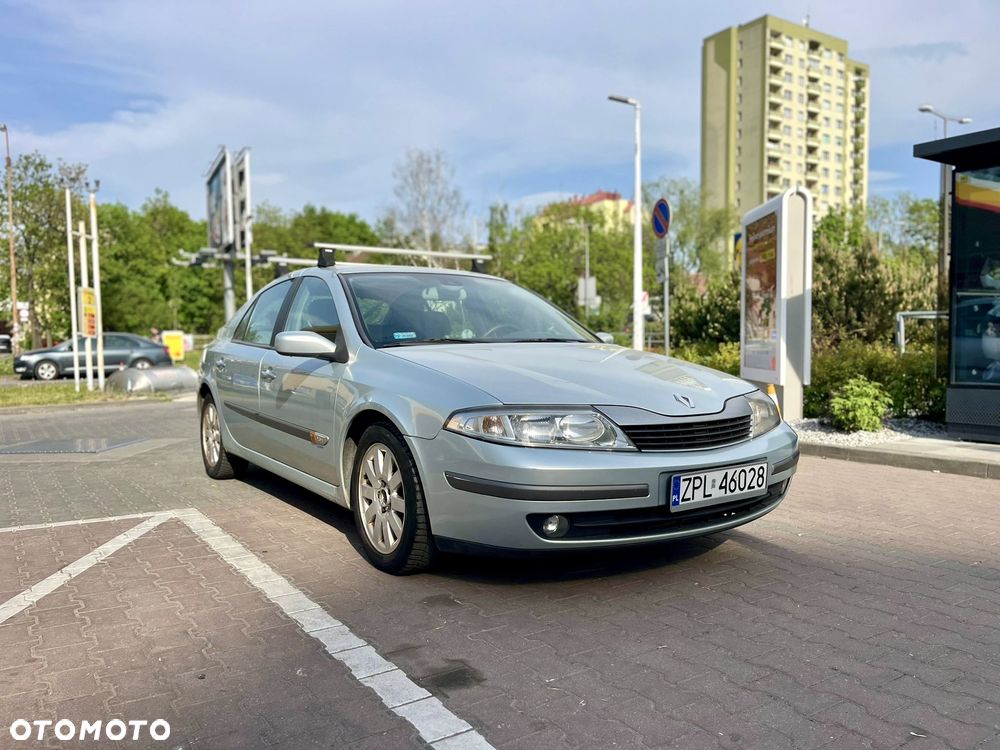 Renault Laguna - 1