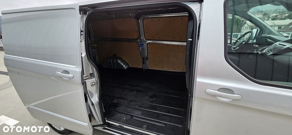 Ford TRANSIT COUSTOM - 26