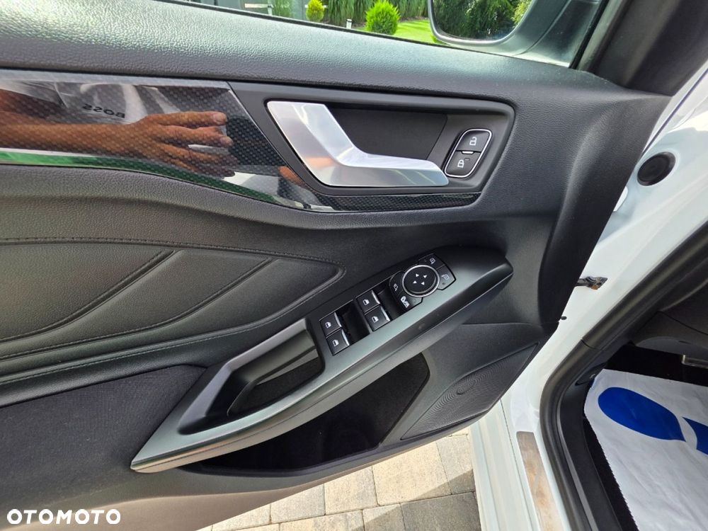 Ford Focus - 11