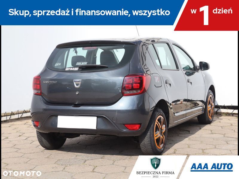 Dacia Sandero - 6