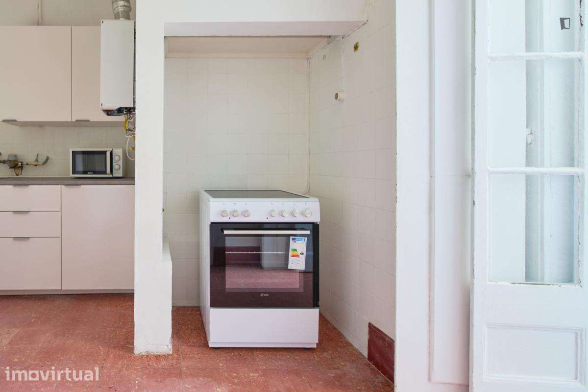 Quarto - localizado em São Bento Lisbon - Grande imagem: 5/31