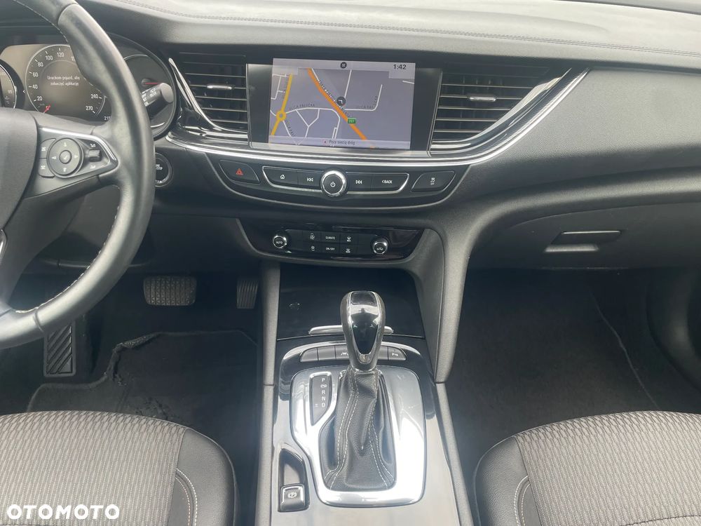 Opel Insignia - 8