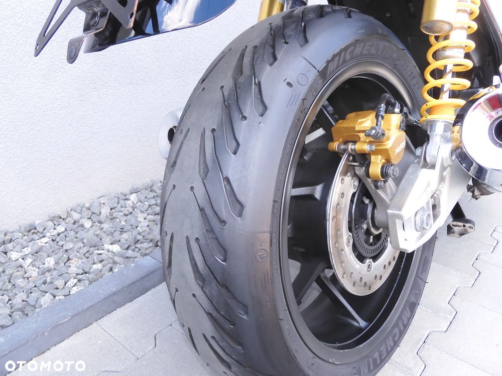 Honda CB - 12