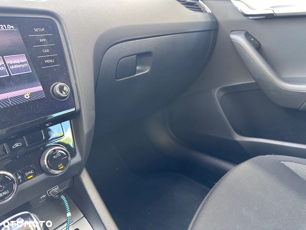 Skoda Octavia 2.0 TDI Ambition DSG - 11