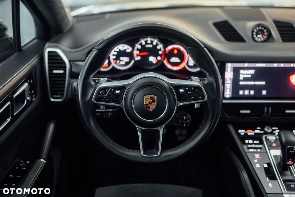 Porsche Cayenne GTS - 31