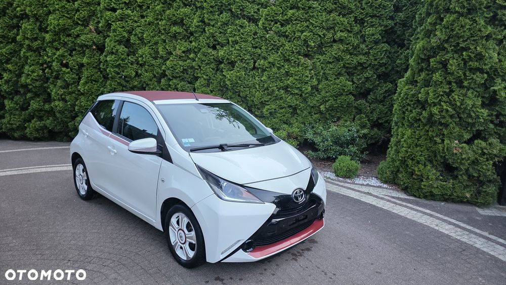 Toyota Aygo x-clusive Style Selection - 1