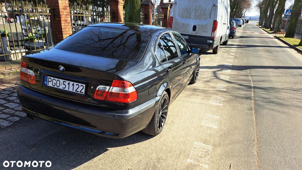 BMW Seria 3 320i - 24