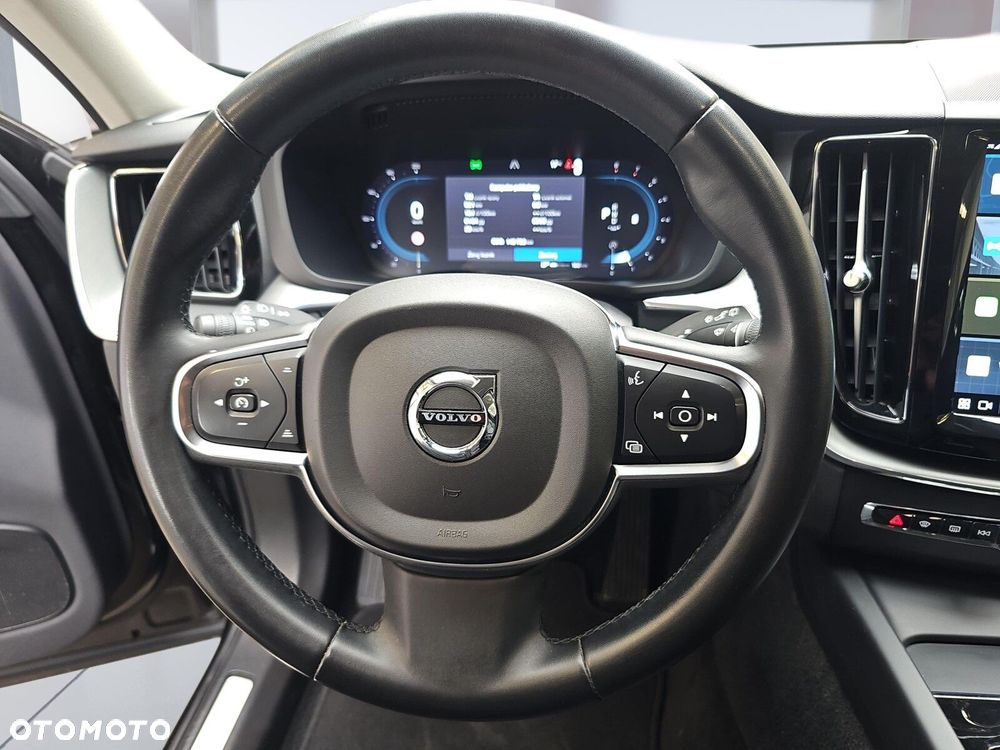 Volvo XC 60 B4 B Essential - 13