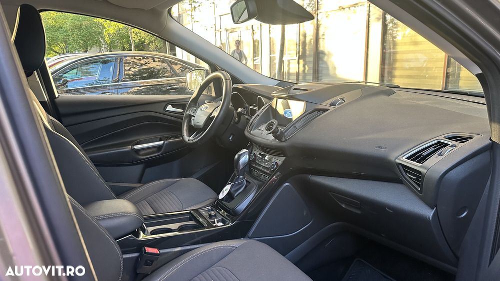 Ford Kuga - 8