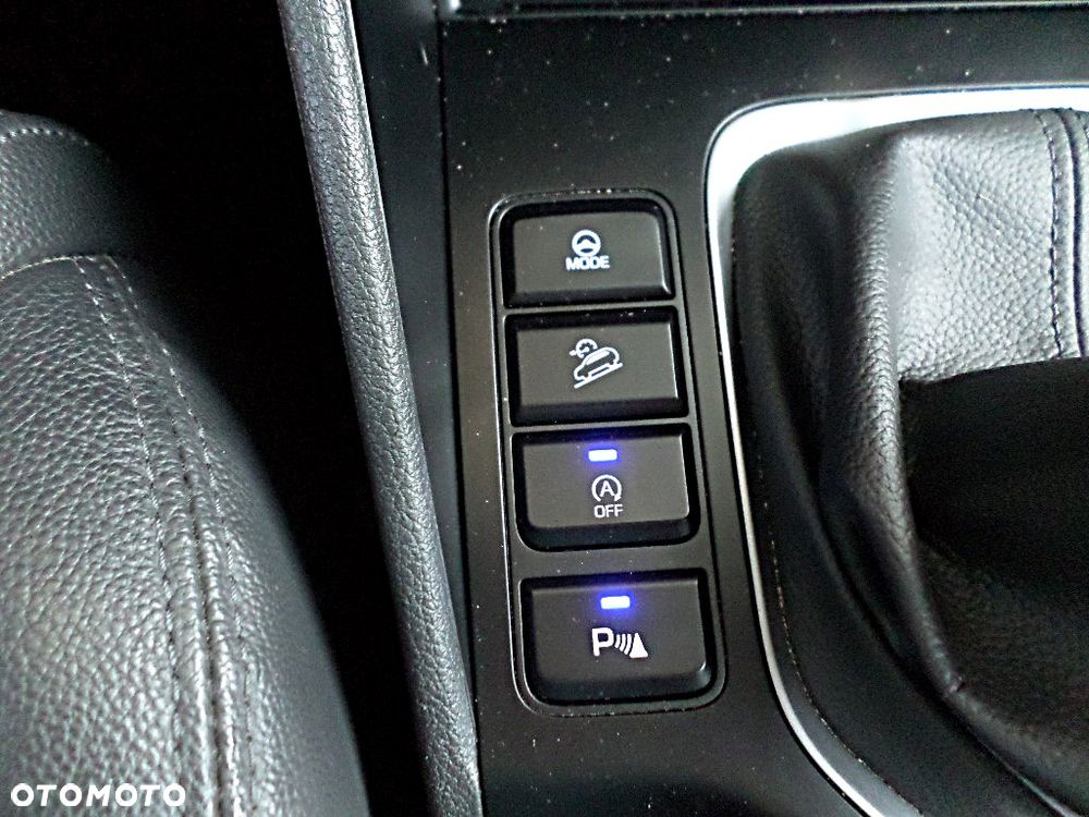 Hyundai Tucson 1.6 GDI BlueDrive Style 2WD - 24