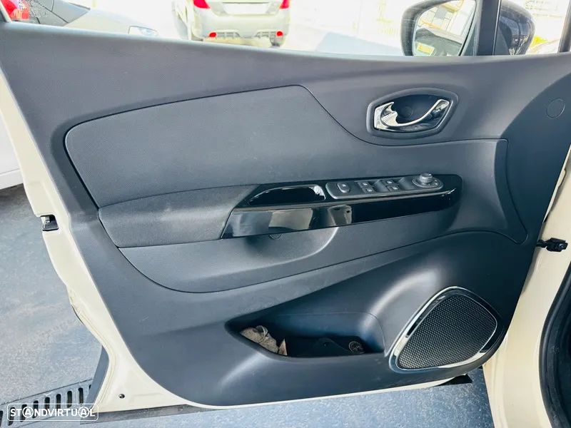 Renault Captur 1.5 dCi Exclusive - 21