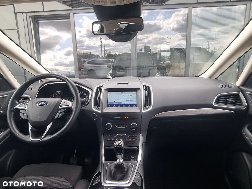 Ford S-Max 2.0 EcoBlue Titanium - 32