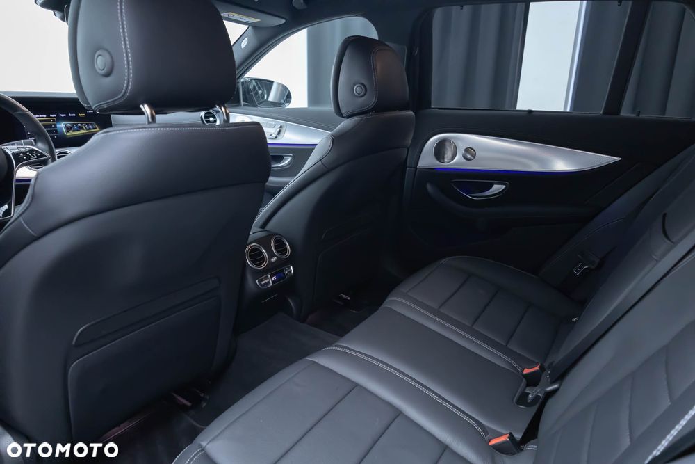 Mercedes-Benz Klasa E 300 de 4-Matic Avantgarde - 9