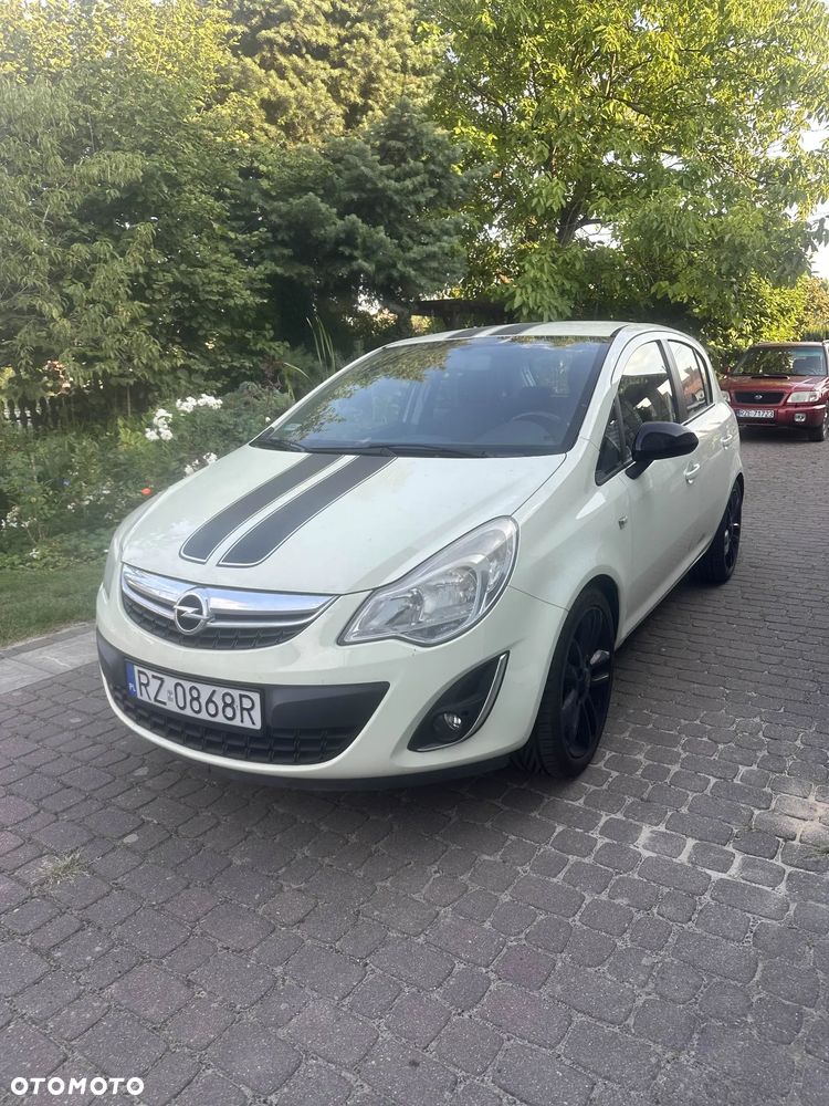 Opel Corsa 1.2 16V Cosmo - 2