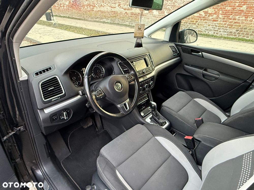 Volkswagen Sharan 2.0 TDI Trendline DSG - 13