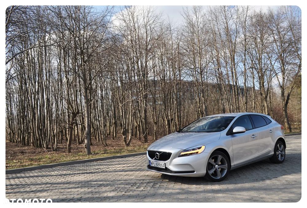 Volvo V40 T2 Drive-E Momentum - 21