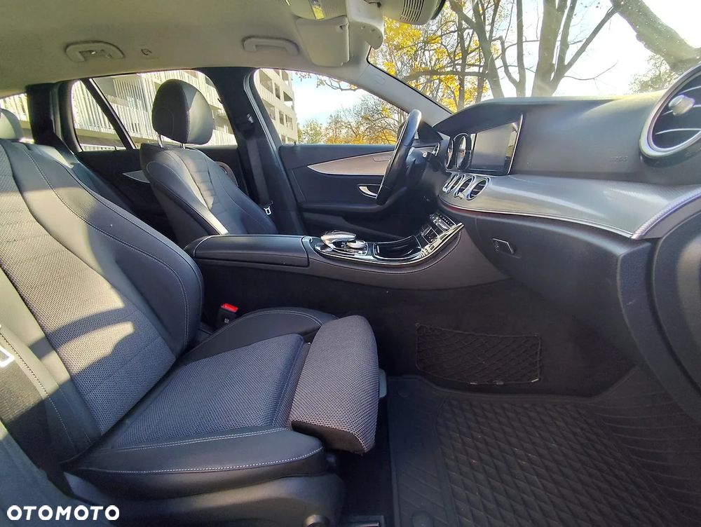 Mercedes-Benz Klasa E 220 d Business Edition - 11