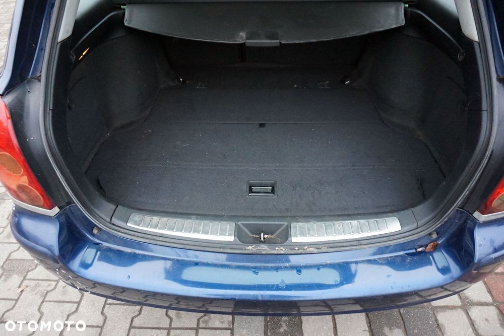 TOYOTA AVENSIS II T25 KOMBI 8P4 1.8 16V KM GRANATOWY na części - 14