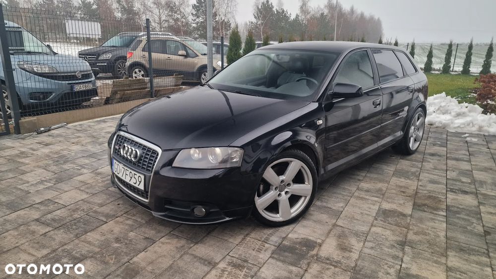 Audi A3 Sportback 2.0 TDI DPF quattro S line Sportpaket - 4