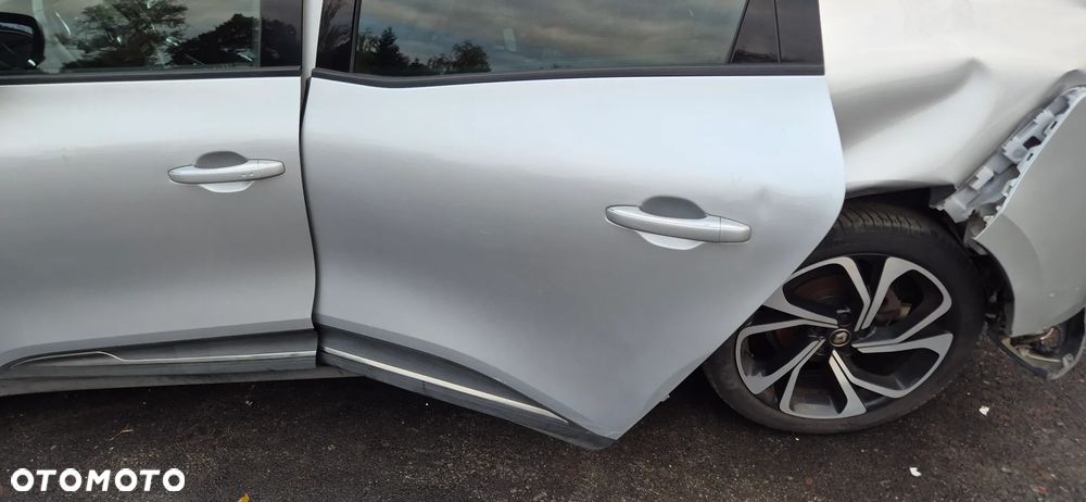 Renault Grand Scenic - 9