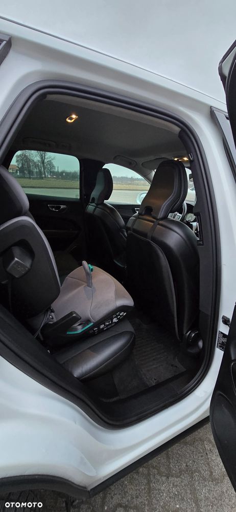 Volvo XC 60 D4 Momentum - 19