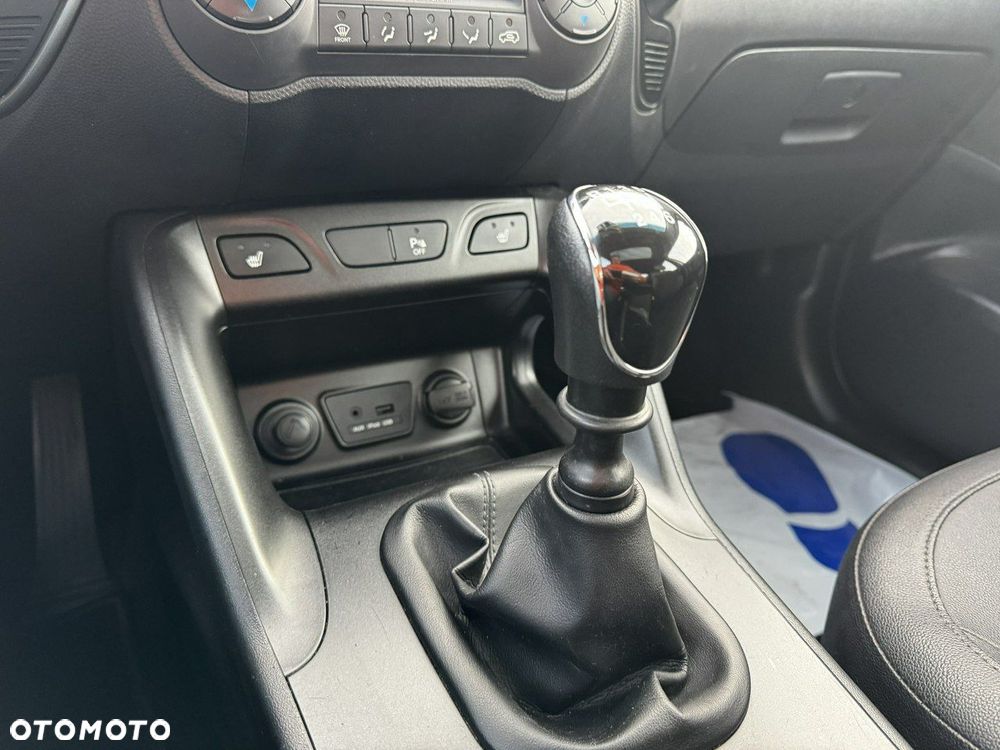 Hyundai ix35 1.6 2WD blue Trend - 24