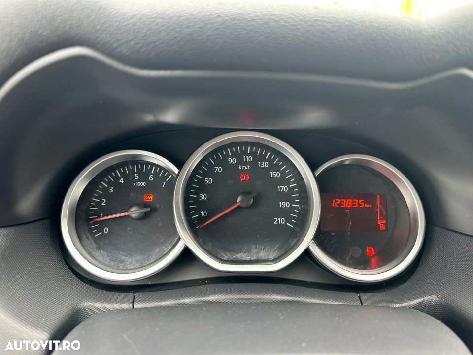 Dacia Duster 1.5 dCi 4WD Comfort - 12