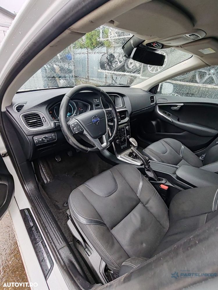 Dezmembrez VOLVO V40 Hatchback 525, 526 2013 1.6 D2 D 4162 T 84KW|114HP - 4