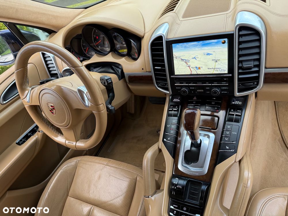 Porsche Cayenne Platinum Edition - 25
