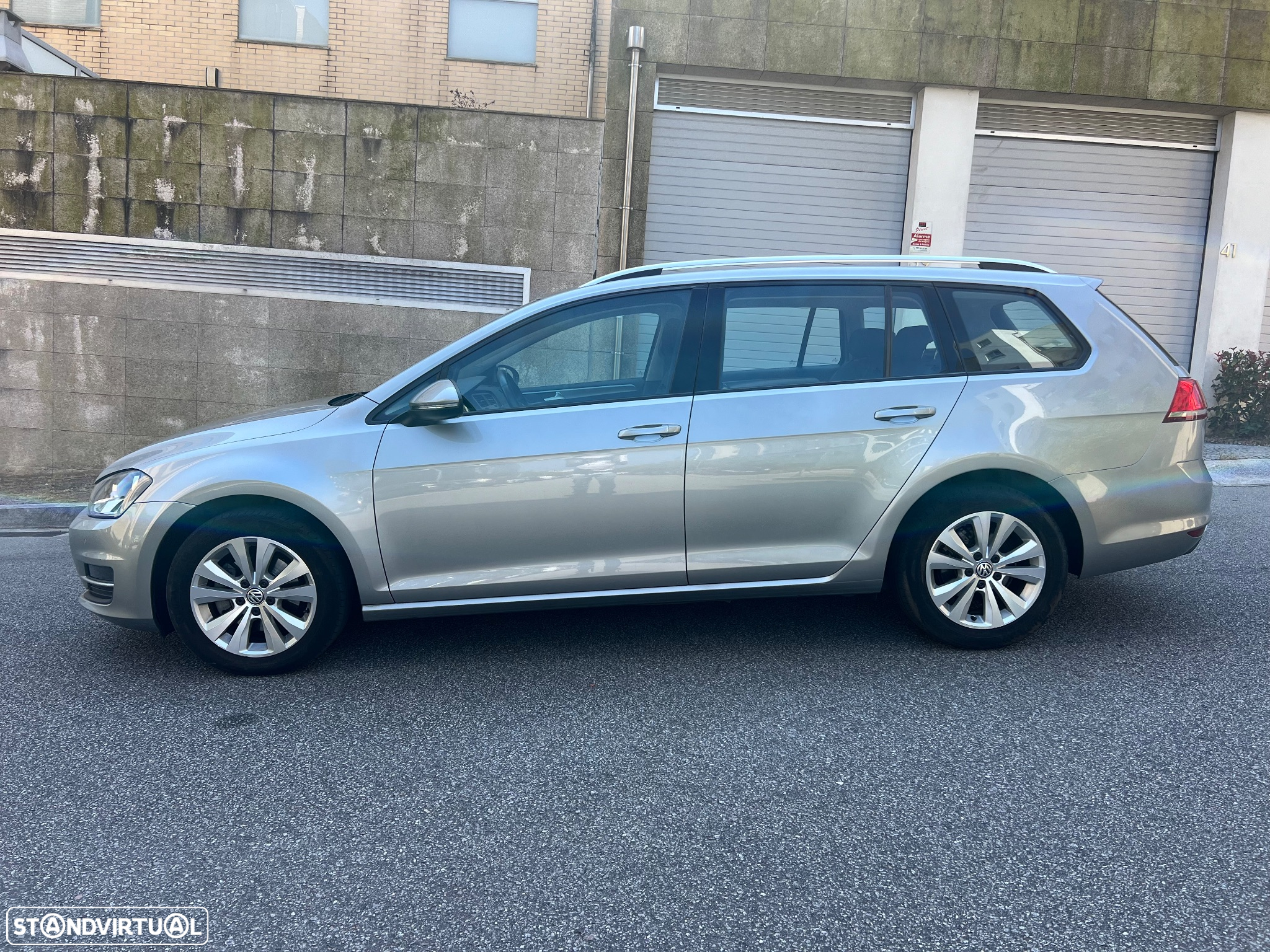 VW Golf Variant 1.6 TDi Sportline DSG - 9