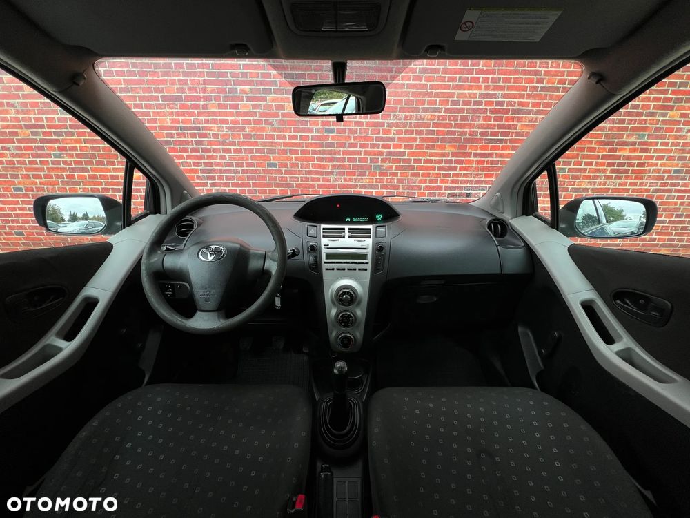 Toyota Yaris - 6