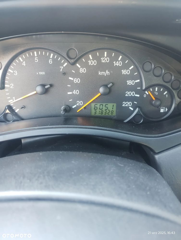 Ford Focus - 18