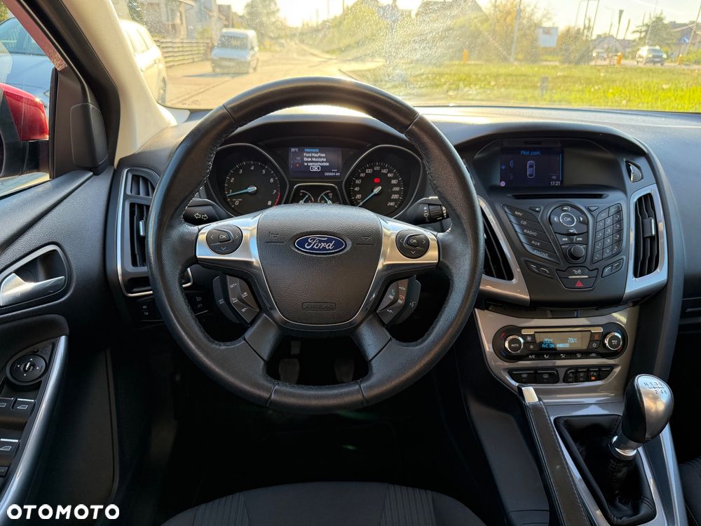 Ford Focus 1.6 EcoBoost Start-Stopp-System Titanium - 24
