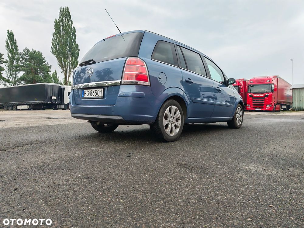 Opel Zafira 1.9 CDTI Cosmo - 8