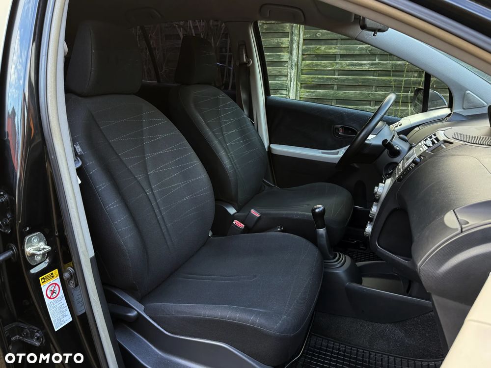 Toyota Yaris 1.3 Edition S - 6