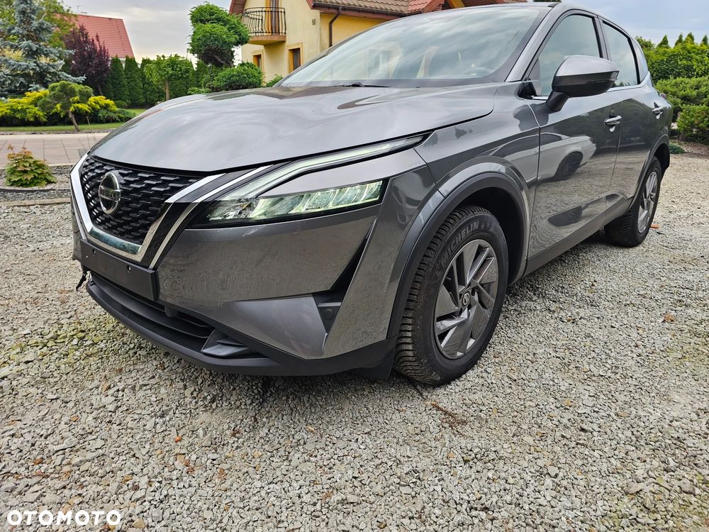 Nissan Qashqai 1.3 DIG-T AKARI - 1