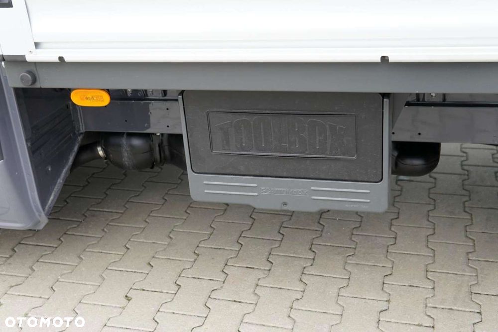 Mercedes-Benz Sprinter - 19