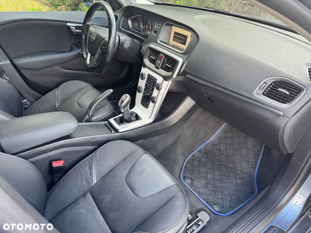 Volvo V40 D2 - 8