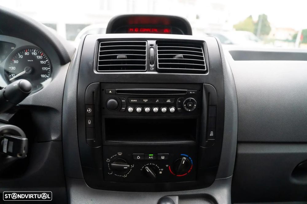Citroën Jumpy 1.6 HDi L2H1 Semi-Vidrada - 17
