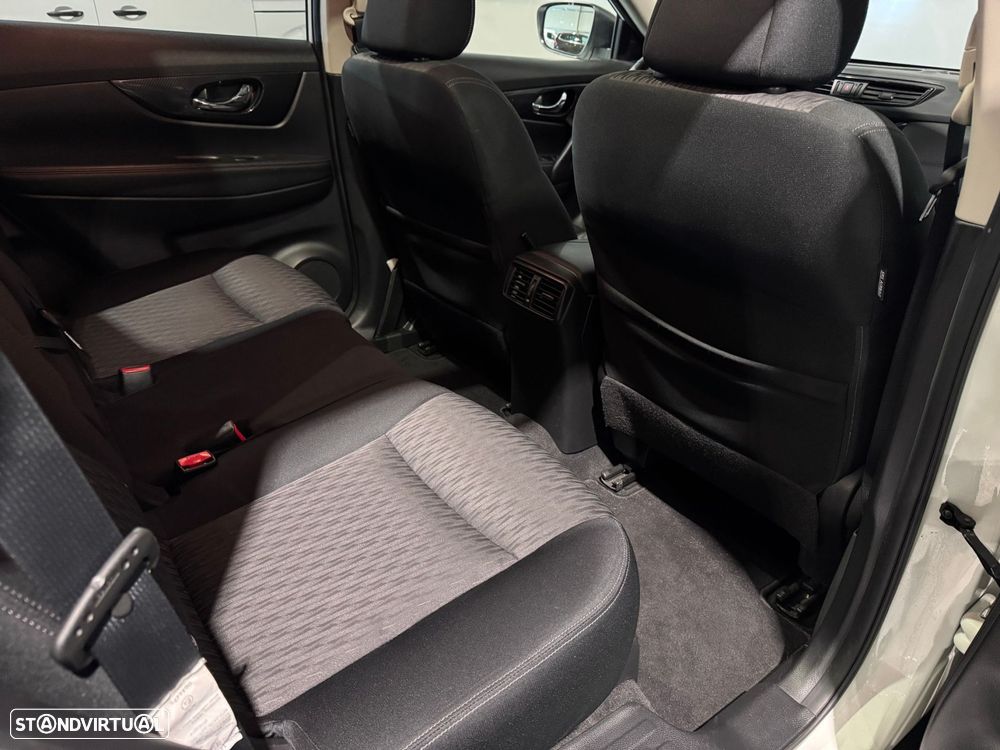 Nissan X-Trail 1.3 DIG-T N-Tec 7L DCT - 39