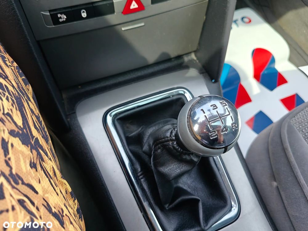 Peugeot 407 HDi 110 Premium - 23