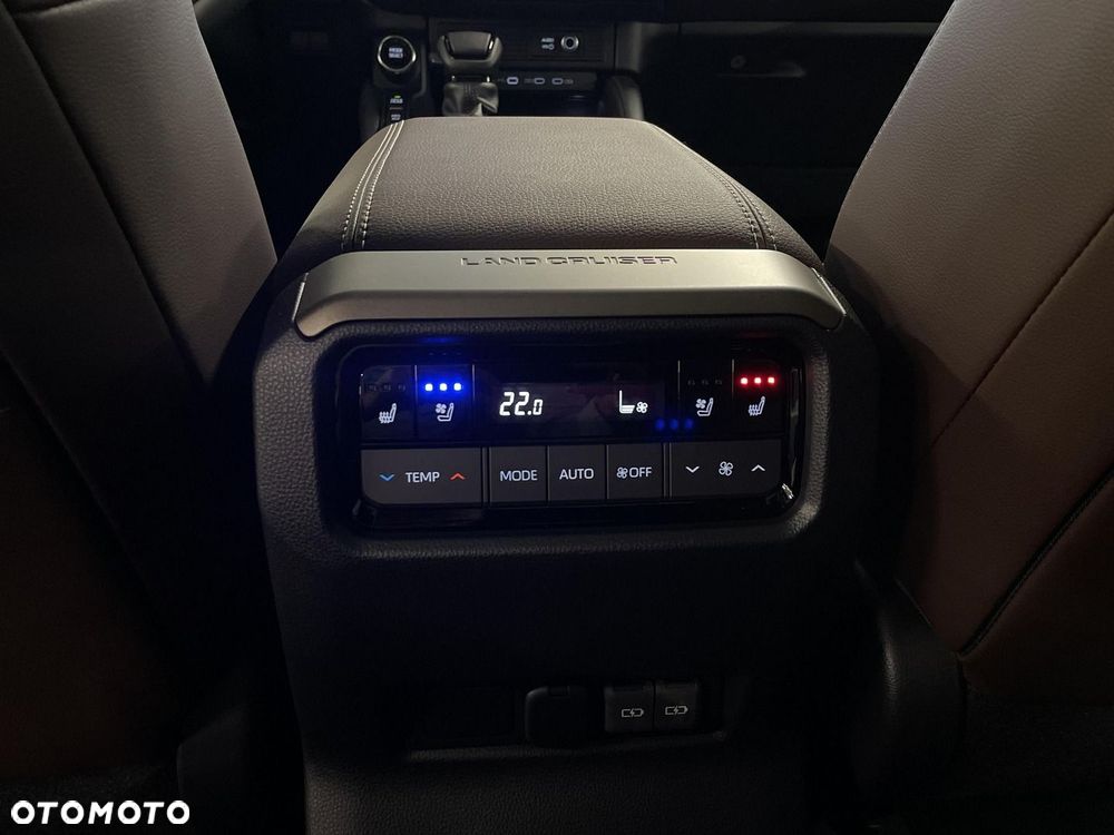 Toyota Land Cruiser LC 2.8 D-4D First Edition - 19