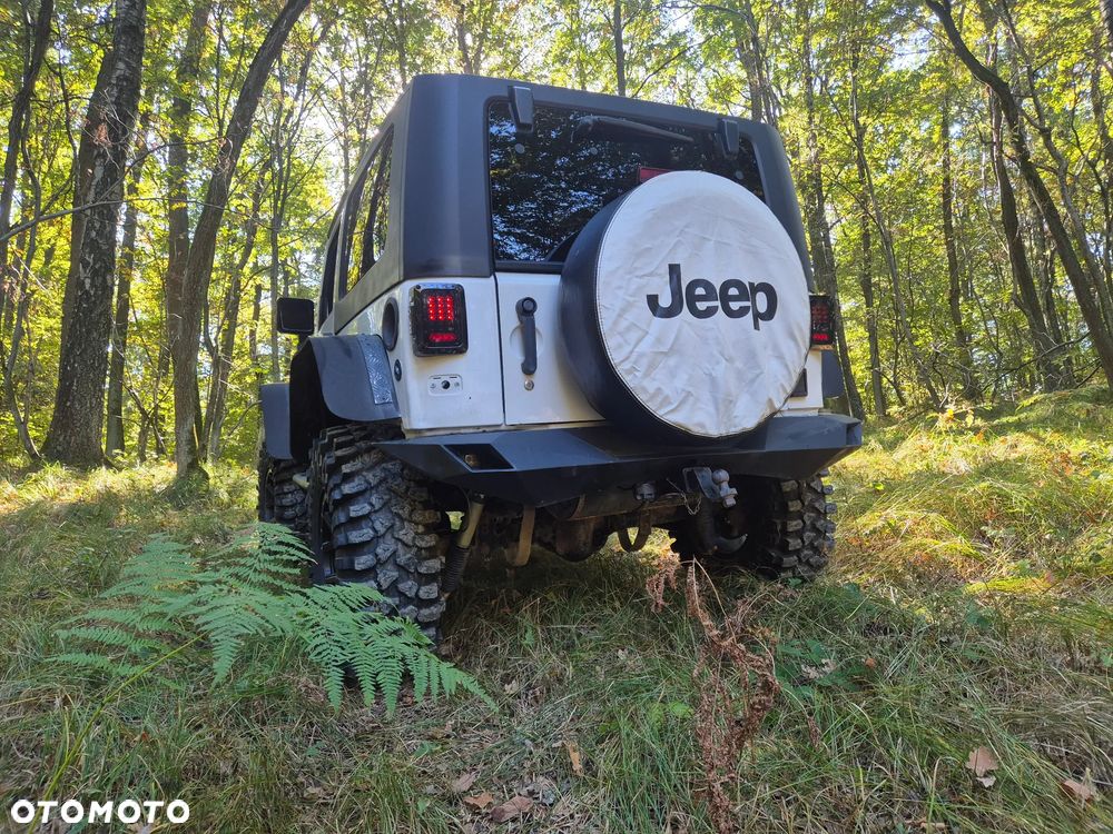 Jeep Wrangler - 29