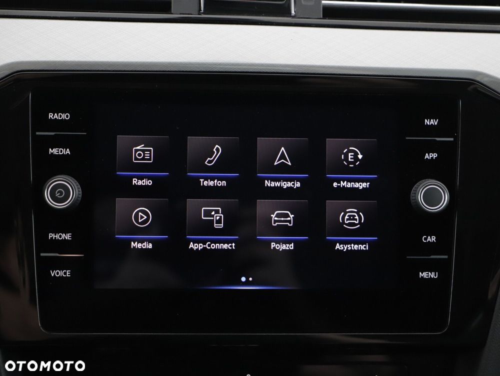 Volkswagen Passat - 16