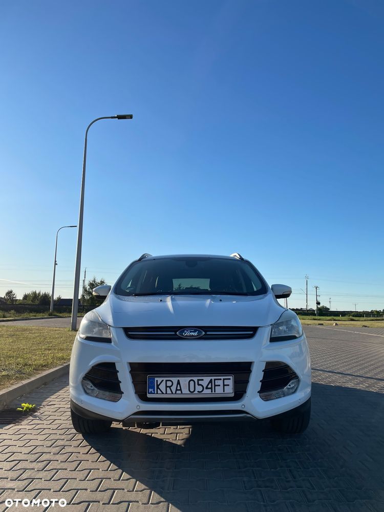 Ford Kuga 1.6 EcoBoost 2x4 Titanium - 2